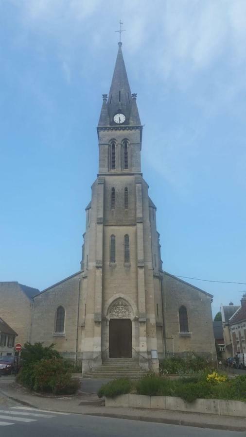 Appartement Cosy A Soissons Exterior foto